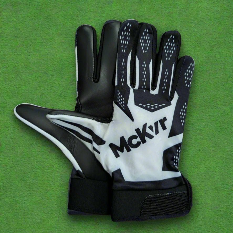 McKeever 2.0 Gaelic Gloves (White/Black)