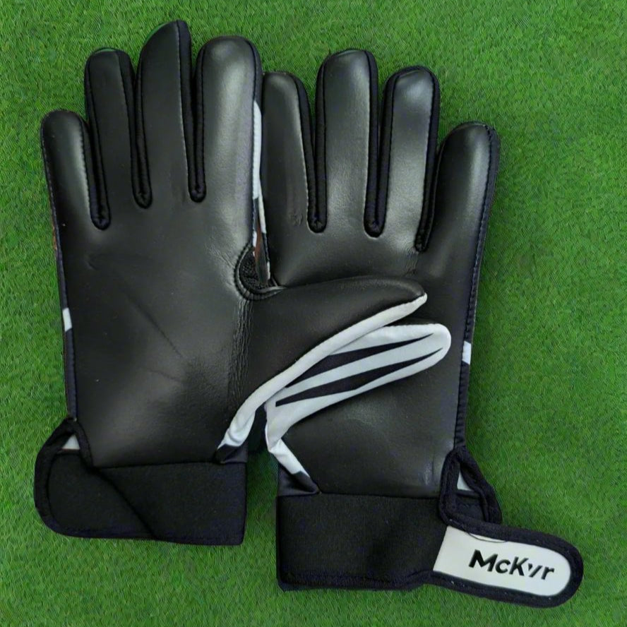 McKeever 2.0 Gaelic Gloves (White/Black)