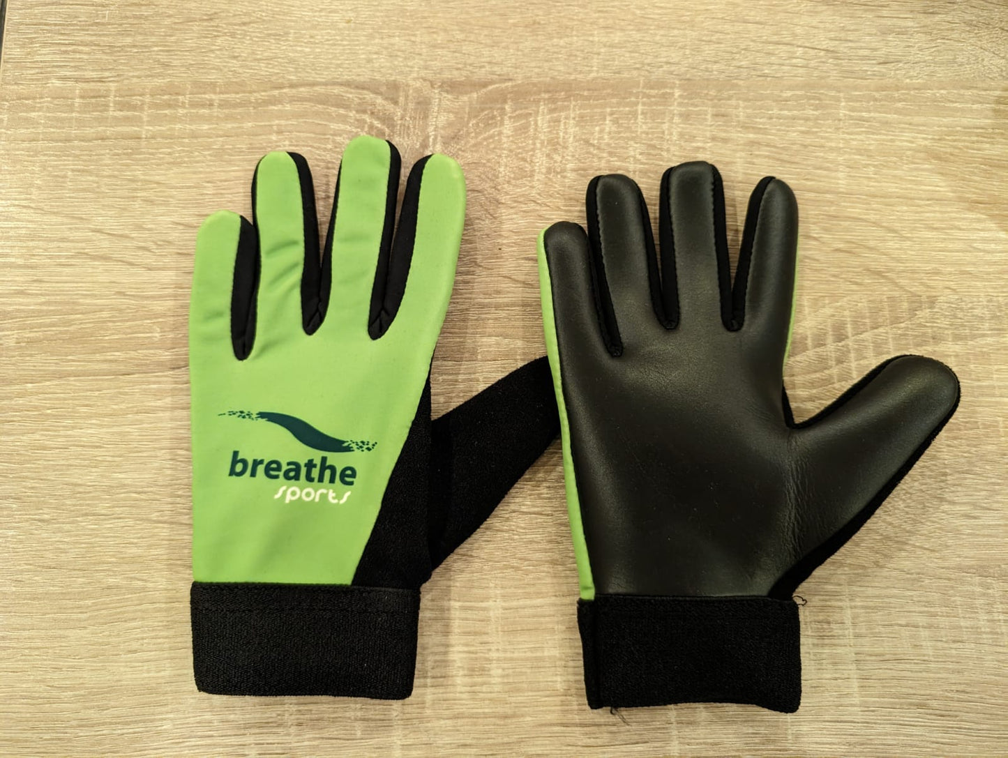 Breathe Gaelic Gloves (Green / Black)