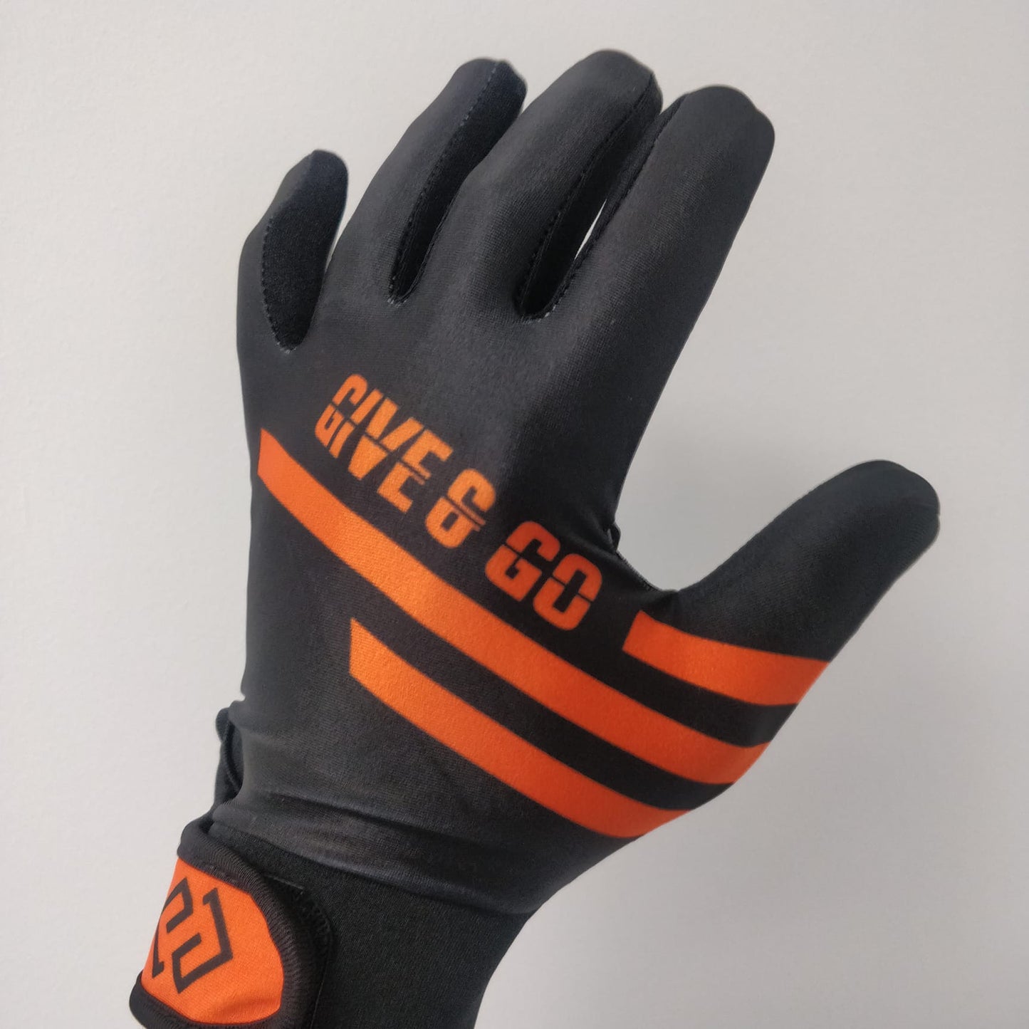 Give & Go Gloves (Black / Orange)